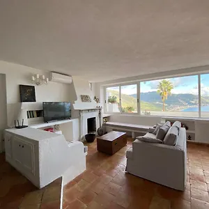 La Casa Nella Roccia Holiday home